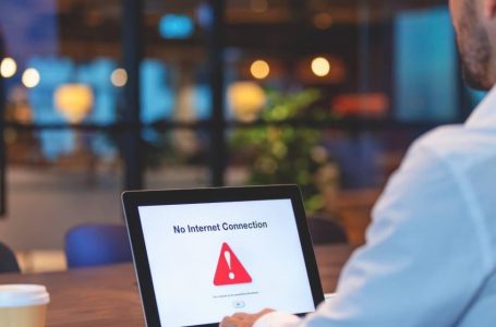 Pse kolapsoi në mbarë botën interneti?