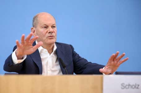 Scholz: Jepni mbështetje Ukrainës, shmangni përshkallëzimin midis Rusisë dhe NATO-s