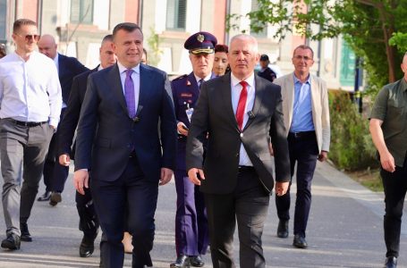 Sveçla dhe Balla sot vizitojnë pikën kufitare Qafë Morinë