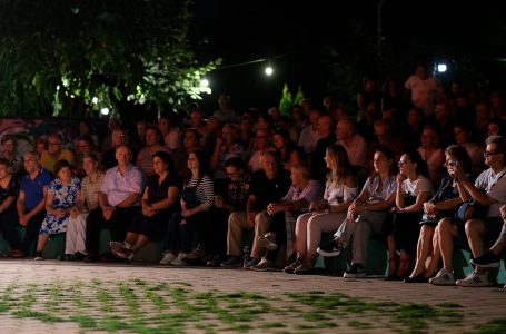 Filloi java e dytë e festivalit “Ditët e shqiptarit”