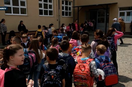 Të hënën hapet afati i dytë për regjistrimet në nivelin parafillor, klasët e para dhe të dhjeta