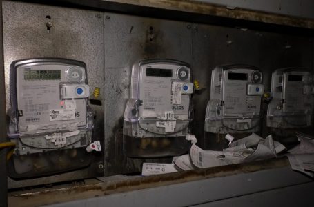 KEDS nuk zbaton obligimin e vendosur nga AIP, s’ i shpërndan faturat të mbyllura në zarfe
