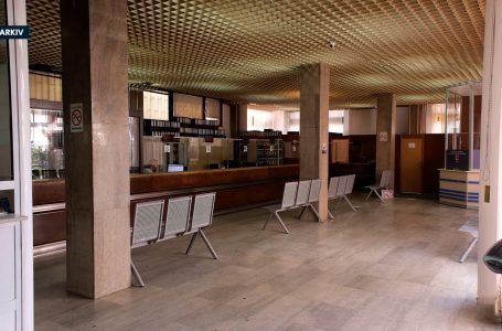 A monitorohen pushimet e gjata të zyrtarëve komunal?