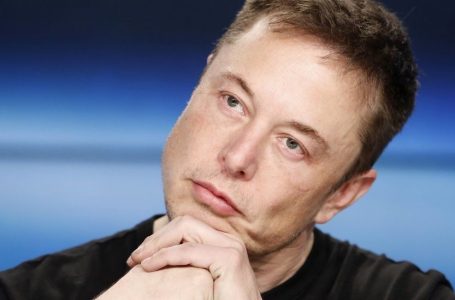 Elon Musk është jashtë kontrollit