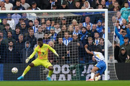 Brighton realizon në fund për t’i shkaktuar humbjen Manchester United