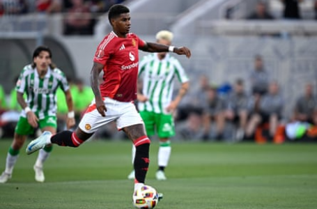 Diallo shkëlqen në fitoren miqësore të Man Utd ndaj Betis