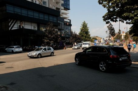 Qytetarët mirëpresin vendimin për kufizim të orarit për disa kategori