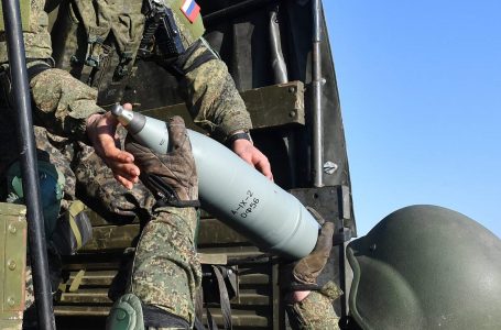 Koreja e Veriut dërgoi 13,000 kontejnerë që besohet se mbanin armë në Rusi