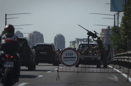 Presidenti i Ukrainës thotë se sulmi rus gjatë natës përfshinte mbi 100 raketa dhe rreth 100 dronë