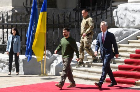 Ukraina rrit thirrjet në samitin e Brukselit për përdorimin e armëve perëndimore brenda Rusisë
