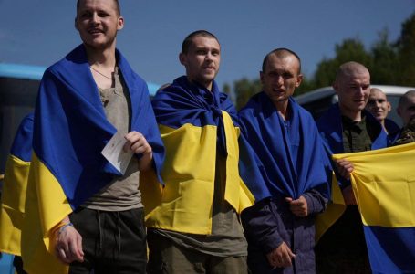 Rusia dhe Ukraina shkëmbejnë 115 të burgosur secila