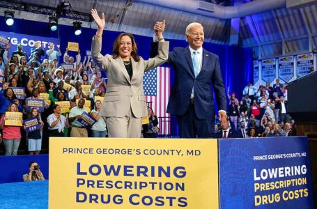 Biden dhe Harris paraqesin uljet e çmimit të barnave të Medicare që do të kursejnë miliarda
