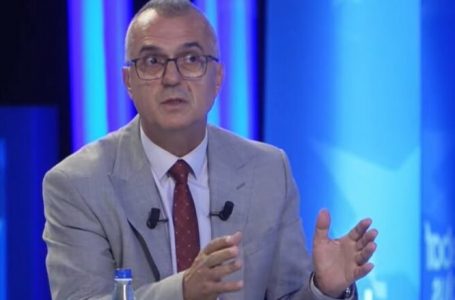 Kush janë shqiptarët e UDB-së që i përmendi Enver Dugolli?