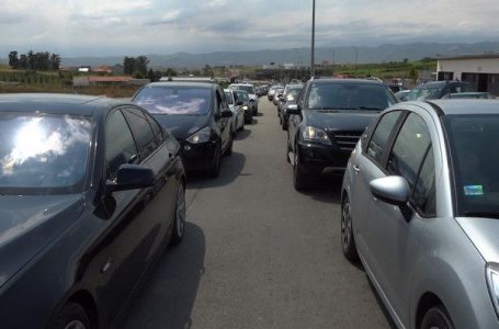 ​Ky është fluksi i automjeteve në pikë-kalimet kufitare