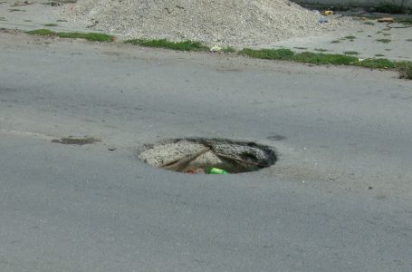 Në lagjen Ali Ibra mungojnë kapakët e disa pusetave