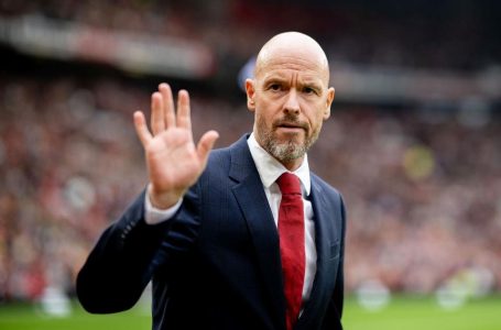 Ten Hag flet pas humbjes poshtëruese ndaj Liverpoolit
