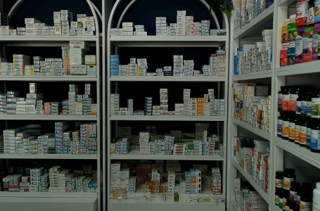 Çmime të ndryshme, mungesë e barnatoreve kujdestare e moslëshim i kuponëve fiskal në disa barnatore