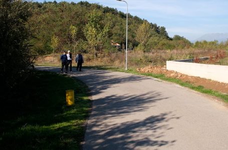 Parku i Shkugëzës, qytetarët e konsiderojnë të nevojshme vendosjen e ulëseve