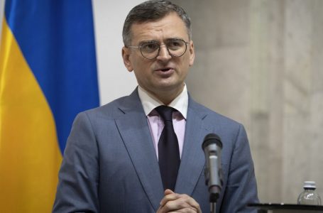 Jep dorëheqje ministri i Jashtëm i Ukrainës