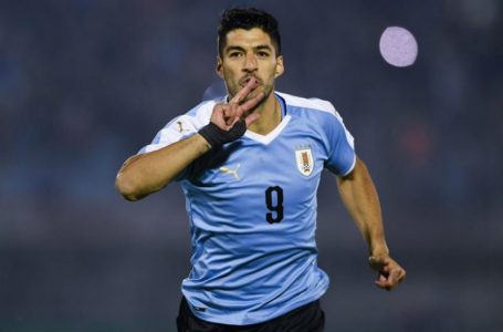 Luis Suarez i jep fund karrierës tek Uruguai