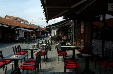 Verë “e dobët” për disa biznese të gastronomisë