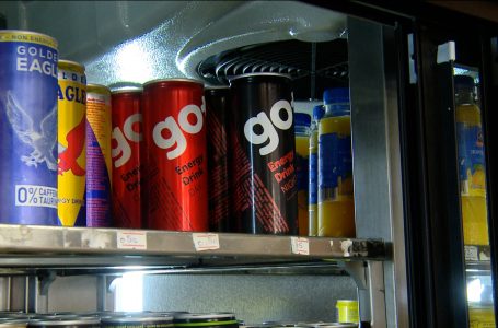 Probleme kardiake e neurologjike, disa nga pasojat e konsumimit të pijeve energjike nga fëmiijët