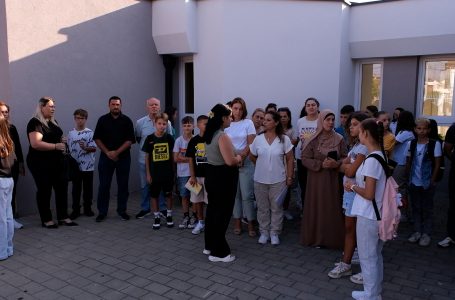 Kundërshtohet vendimi i SHFMU “Fehmi Agani” për orar të mësimit të ndryshueshëm