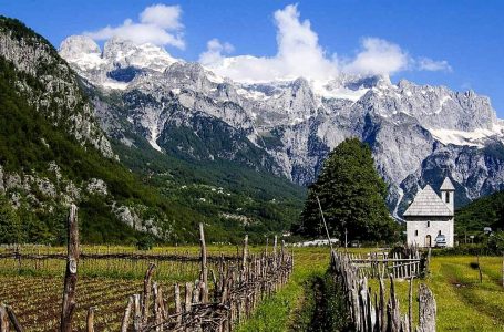 “Bussines Day”: Shqipëria mes pesë destinacioneve më të bukura për t’u vizituar