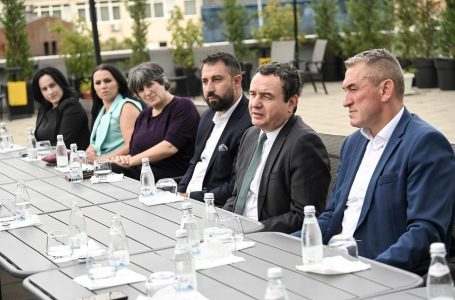 ​Kurti: Mbështetja jonë për pensionistët nuk do të përfundojë me kaq