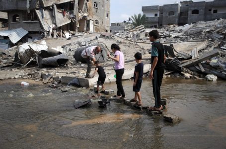 OBSH evakuon afro 100 pacientë nga Gaza në operacionin më të madh deri tani