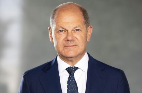 Scholz s’i jep leje Ukrainës për armët me rreze të gjatë