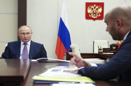 Putin thotë se Rusia po përparon me shpejtësi në Ukrainën lindore