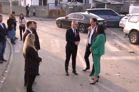 Ministrat Vitia e Krasniqi qëndruan për vizitë në Gjakovë
