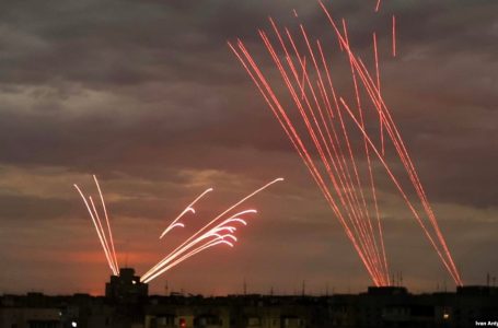 Ukraina rrëzon dhjetëra dronë të Rusisë