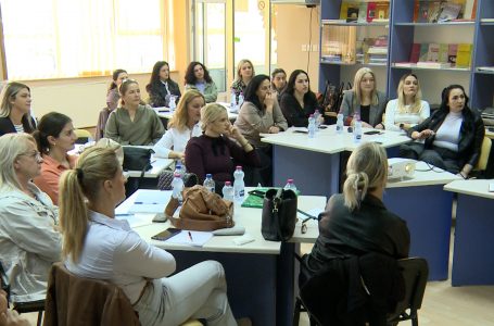 Edukatoret trajnohen për menaxhimin e klasave