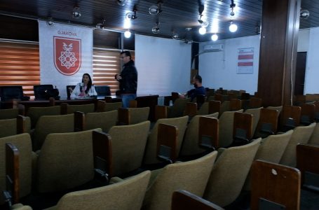 Dështon konsultimi publik për draft-statutin e Qendrës Kryesore të Mjekësisë Familjare në Gjakovë