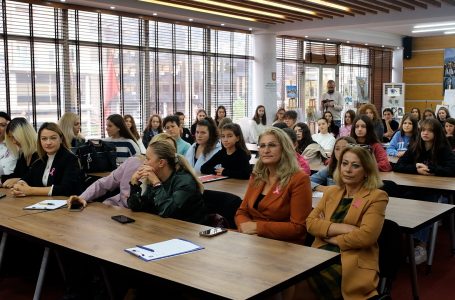 U mbajt aktivitet për të shënuar Ditën Ndërkombëtare të Vajzës