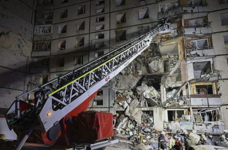 Sulmi rus në Kharkiv vret tre, përfshirë një 12-vjeçar