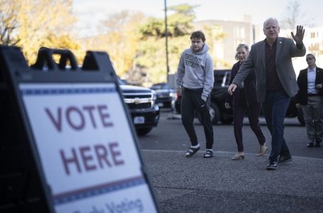 Fushatat e shpifjeve janë pjesë e përpjekjeve hibride të Moskës për të ndërhyrë në zgjedhjet amerikane