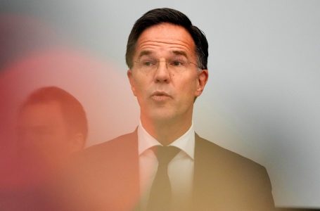 Trupat e Koresë së Veriut në Kursk një ‘përshkallëzim i rëndësishëm’ i konfliktit në Ukrainë, thotë Rutte i NATO-s