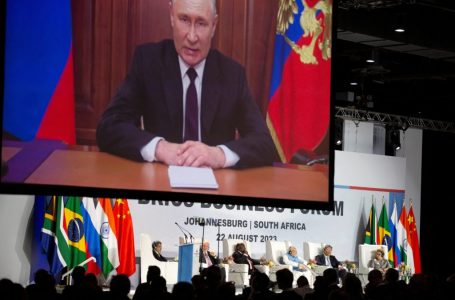 BE-ja u bën thirrje vendeve të BRICS-it që t’i kërkojnë Putinit ta përfundojë luftën në Ukrainë