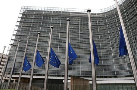 Brukseli ul flamujt në gjysmështizë në shenjë solidariteti me Spanjën