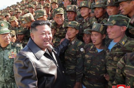 Kim i Koresë së Veriut kërcënon se do të përdorë armë bërthamore nëse sulmohet