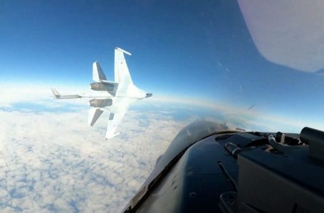 Aeroplani luftarak rus bën fluturim të rrezikshëm pranë një F-16 të SHBA-së pranë Alaskës