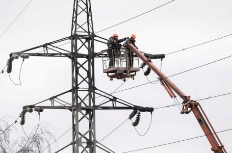 Kremlini mohon se po bisedon me Kievin për të ndalur sulmet kundër energjisë