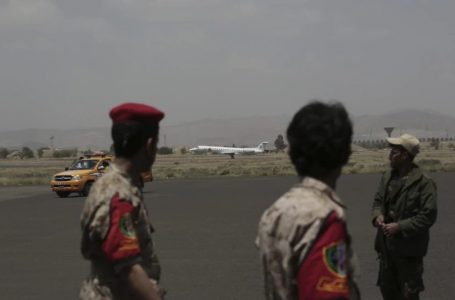 Rebelët Houthi pretendojnë se sulmuan Tel Avivin me dronë