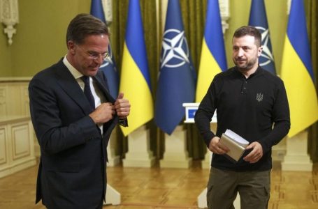 Rutte viziton Ukrainën në udhëtimin e parë si shef i ri i NATO-s