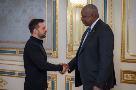 Austin: Do t’i ofrojmë Ukrainës gjithçka i nevojitet në luftën përballë Rusisë