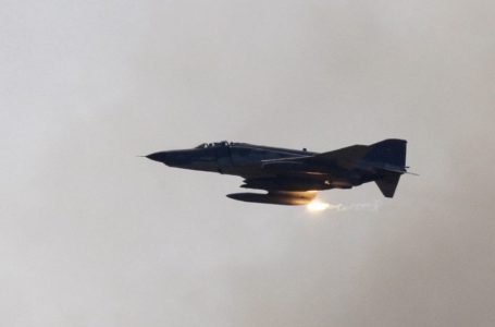 Për të dytën ditë me radhë, Turqia sulmon kurdët në Siri dhe Irak