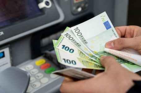 Këmbimi valutor: Euro në nivele të ulta